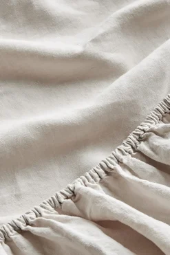 Hanna Hygge                        Fitted Sheet